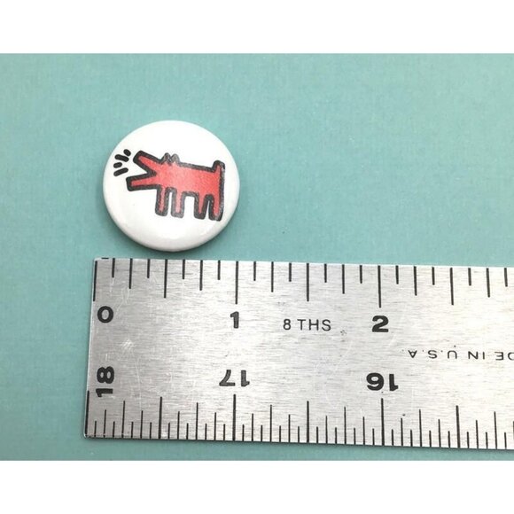 Keith Haring Barking Dog Pin Back Button White Red Black Vintage Pop Art - Picture 5 of 5